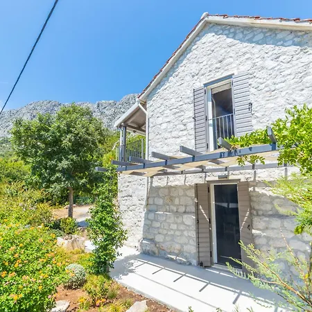 Kuca Kalma * ザオストログ