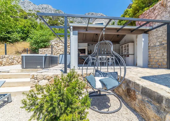 Kuca Kalma * ザオストログ