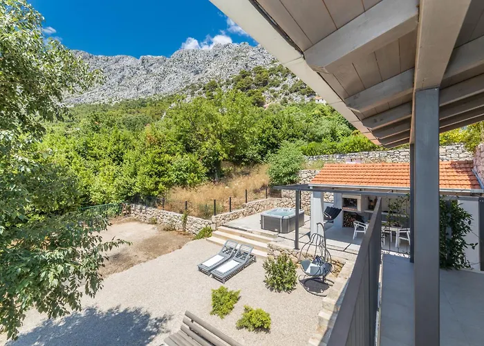 Kuca Kalma * ザオストログ