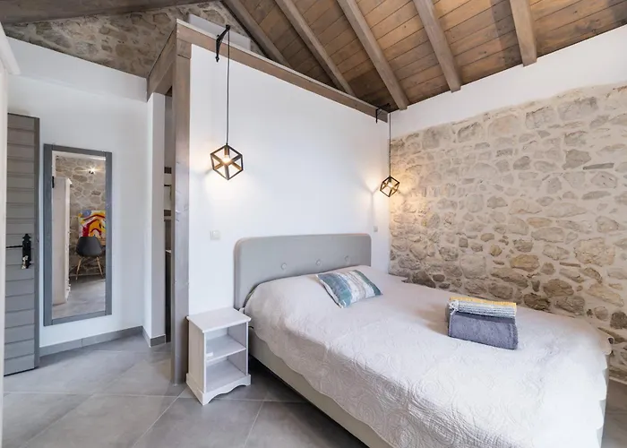 別荘 Kuca Kalma ザオストログ