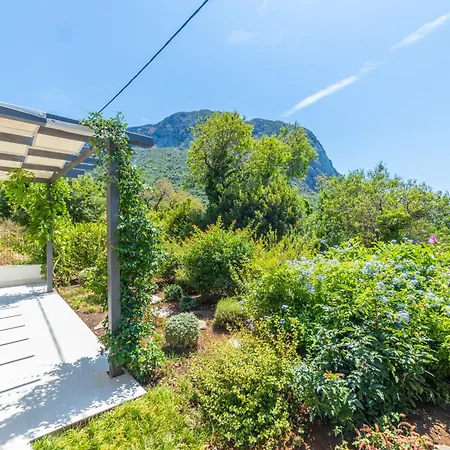 Kuca Kalma بيت للعطل *