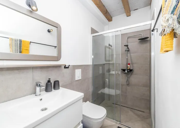 Kuca Kalma بيت للعطل